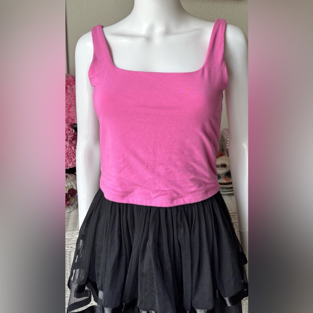 Gap Crop Tank Top Y2K Pullover Low Cut Revealing in Pink color Size L